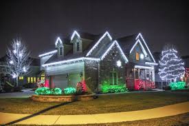 40 Outdoor Christmas Lights Decorating Ideas All About Christmas
