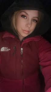 I'd only ever do this for Taylor 😂 thankfully only froze for a half hour  before the workers came and took our names and numbers so we were able to  stay warm