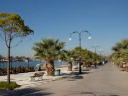 Όσα πρέπει να δεις και να κάνεις στο ταξίδι σου, με πληροφορίες τιμών, tips μετακίνησης, ώρες λειτουργίας. Eretria Eyboia 3enodoxeia Faghto Paralies A3io8eata Eviagreece