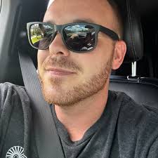 ISO a driver seat. Cloth can be ripped but the foam needs to be intact.  Anyone have one forsale? Located in west Palm beach Florida ! TIA