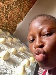 This is how l mould my doughnut how did you do your own drop it there