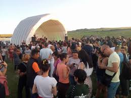 Peste toate aceste măsuri, zeci de camere de luat vederi sunt peste tot, care pompierii vorbesc de fiecare dat[ de o mână criminală, dar cu toate astea poliţia cluj, în neputinţa ei, nu prinde pe nimeni. Primul Concert La Groapa De Gunoi Din Pata Rat A Fost Un Succes De Public Clujul Cultural