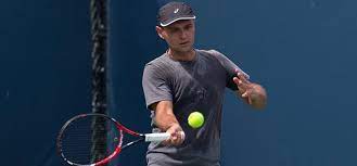 Sabau o va antrena în continuare pe patricia tig. RÄƒzvan SabÄƒu S A Intors Pe Teren Open Tenis