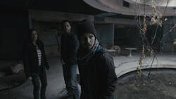 Sep 24, 2019 · lore and legends surround the area, from ghosts, chernobyl mutants, and radioactive animals to a strange ominous black bird that some believe to be the harbinger of disaster. Chernobyl Diaries Film 2012 Moviepilot De