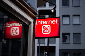 Banyak yang penasaran sama smartfren unlimited, apa aja benefitnya dan kelebihannya dibanding paket unlimited provider lainnya. Penjelasan Merinci Tentang Fup Dan Layanan Paket Internet Unlimited Tanpa Fup Dari Fiberstream