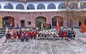 Alba iulia cetatea alba carolina schimbul de garda si salve de tun complet. Primul Schimb De GardÄƒ La Timisoara In Acest Weekend