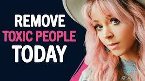 Mark Bellas's Instagram, Twitter & Facebook