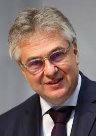 WIE SCHAFFT DEMOKRATIE EINHEIT IN VIELFALT?«