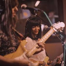 She was a queen she had a house she was a fighter she was a queen had a good dude bought me a rabbi. Stream Khruangbin White Gloves Live At Xpn By Wxpnfm Listen Online For Free On Soundcloud