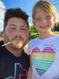 Viral video of 4-year-old Mass. roller skater featured