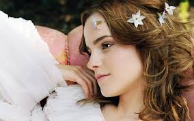 Emma Watson, thanks for your love 💝💝💝 #actresses #actors #HollywoodHits