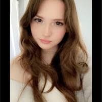 Alyssa Rowell's Instagram, Twitter & Facebook