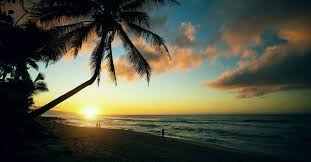 It's known for strong rip currents, dangerous lava rock reef and barreling waves in winter. Sunset Beach Oahu Hawaii