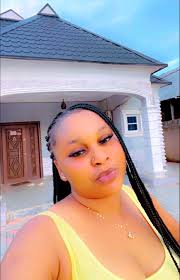 NAHHHH is that ayo ex?? Don't come between him and mimi 😫🤣