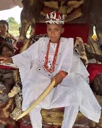 Zwelithini, babasının ölümünün ardından 1968'de taç giymişti. 430 Royalty Africa Ideas In 2021 African Royalty Royalty Lalla Salma