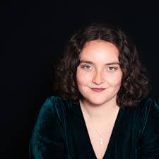 Ella Torres's Instagram, Twitter & Facebook