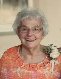 Nancy Edge's Instagram, Twitter & Facebook