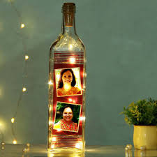 If you want to give your mom the best gift on her special day, use this as your guide! Personalized Photo Led Bottle Gift Send Home And Living Gifts Online J11082074 Igp Com
