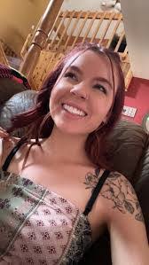 Samantha Candelaria's Instagram, Twitter & Facebook