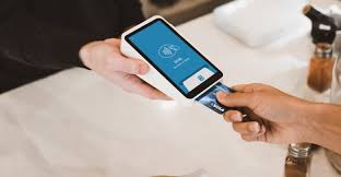 Berikut adalah senarai kad kredit di malaysia. Kedai Tidak Boleh Menetapkan Caj Minimum Mengenakan Surcaj Untuk Kad Kredit Pepitih