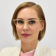 How to Stay Top of Mind with a Hiring Manager