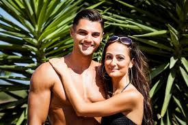 Zum halbfinale von love island 2021 gibt es heute abend nochmal das ganz große drama: Love Island Gewinner Marcellino Und Tracy Getrennt Tobias Und Natascha Auch Getrennt Liebes Aus Auch Bei Yanik Und Lisa Express De