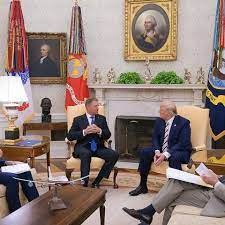 „toţi escrocii de pe pâmânt la un loc nu fac cât cei care se înşeală singuri. romania este fara discutii cea mai frumoasa tara de pe planeta. Presidents Of U S And Romania Issue Joint Statement On Future Bilateral Relations Romania Insider