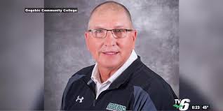 Gogebic Community College to dedicate basketball court in honor of Dennis  Mackey