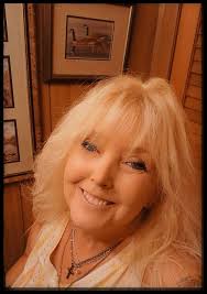 Hi! I'm new to this group. I recently joined because I'm turning 50 in  4days but don't “feel” 50 so decided to join others who don't feel it  either 🎉🌻🎉