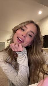 Hali Brown's Instagram, Twitter & Facebook