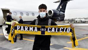 According to multiple sources including sportitalia and sky sport italia. Dennis Man Al Parma Lo Sbarco Al Verdi La Repubblica