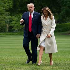 This account is run by the office of first lady melania trump. Melaniya Tramp Vyshla V Svet V Palto Gucci Za Sotni Tysyach Rublej Stil Cennosti Lenta Ru