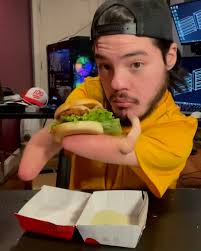 How I prepare and eat food with no hands 🍟