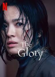 THE GLORY (Netflix) ha offuscato tutto ciò che ho visto in passato. Questa serie coreana, composta da 16 episodi, mette in fila Tarantino, Sheldon, Follett, King, tutti. Tratta il bullismo nella forma