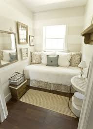 Diy Inspiration Daybeds Small Guest Bedroom Small Guest Rooms Home Bedroom