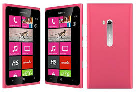 A nokia pode até estar perdendo terreno na fatia dos smartphones, mas nos feature phones, ainda mais na linha asha, a coisa é. Nokia Lumia 900 Celulares