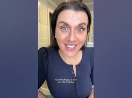 Leigh Elena Henderson aka HRManifesto