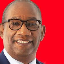 Maestro Jaime Olmo Contreras Facultad de Ingeniería y Arquitectura Cada día  son más las y los que se nos unen en la marcha hacia el TRIUNFO. Para no  perderte ni un detalle,