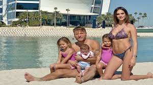 Immobile's height is 185 cm and his weight is estimated at 85 kg according to our database. Sportmob Facts About Jessica Melena Ciro Immobile S Wife