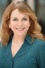 Julie Chapin's Instagram, Twitter & Facebook