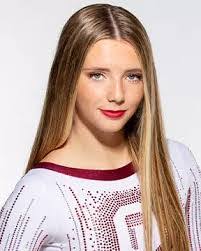 Karrie Thomas's Instagram, Twitter & Facebook