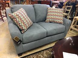 Come Check Out Mk Consignment West Store 8542 West Central Wichita Ks Not Local Check Out Our Online Inventory Mk C Luxury Furniture Furniture Love Seat