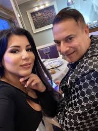 BESTE BARKUT on X: Mehmet Ali halamla akşam yemeği 🍽️🍷  t.cojiXNqabZJm  X