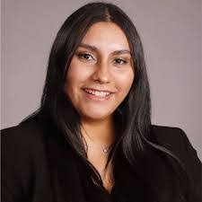 Adriana Ochoa's Instagram, Twitter & Facebook