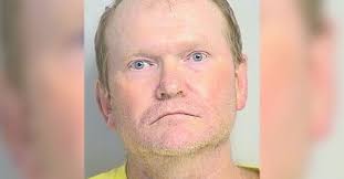 Tuscaloosa County 'Mama Bear' intercepts social media activity, alerts  authorities to possible child predator