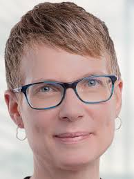 Helping Older Adults Stay Active and Healthy by Walking Outdoors