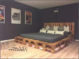 Kinderbett selber bauen xxl hausbett bauanleitung kinder bett. Paletten Bett 200x200 Haus Bauen Europaletten Bett Bett Aus Paletten Bett Aus Paletten Bauen