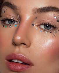 Stars Festive Makeup Look Star Makeup New Year S Makeup Festival Makeup