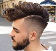 Voir plus d'idées sur le thème cheveux bouclés homme. La Coiffure Faux Hawk Mohawk Hairstyles Men Mens Hairstyles Fade Fohawk Haircut