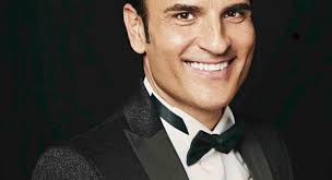 Torna stasera “Donne Nel Pallone” su Julie Italia. Ospite l'artista e  tifoso Sal Da Vinci